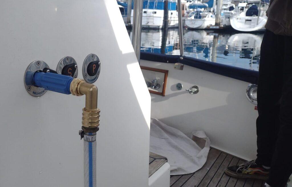 freshwater flushing quick connect
