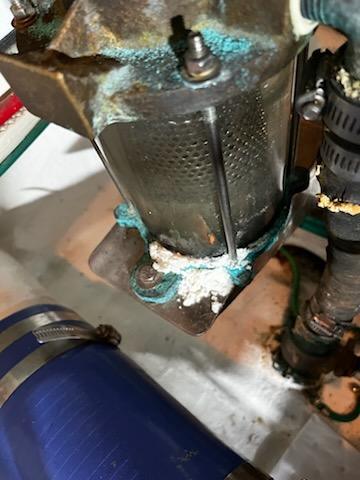 Groco sea strainer is leaking and needs to be repaired