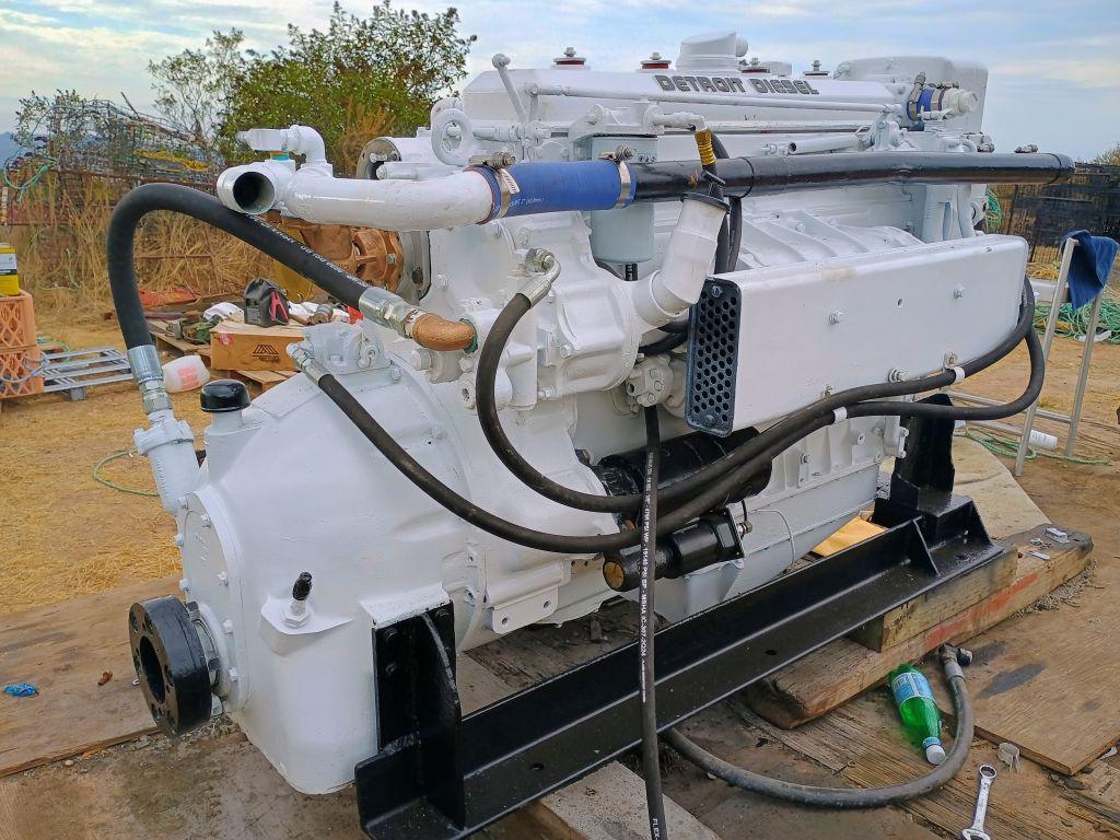 Detroit Diesel 6-71 marine engine fully restored and repainted during marine diesel rebuild by trained technician at 805 Marine Diesel Mechanic serving Ventura Channel Islands Harbor Santa Barbara